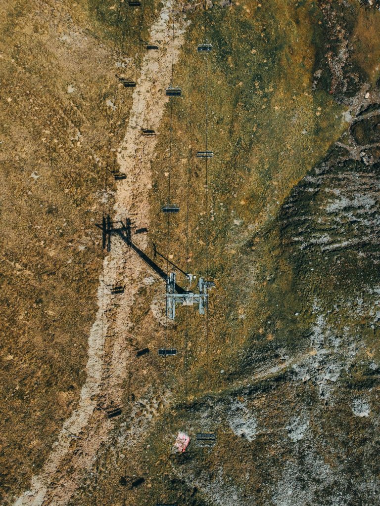 What Are Medical Chairs That Lift Used For?