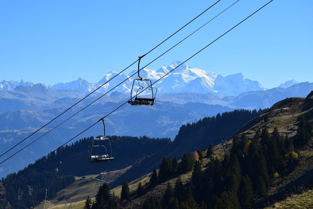 Which Lift Chairs Are Better Pride or Golden? Which Lift Chairs Are Better Pride or Golden?